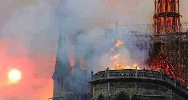 突发!巴黎圣母院大火, 塔尖已坍塌 滴滴顺风车发公开信, 公布5个整改措施 |早报