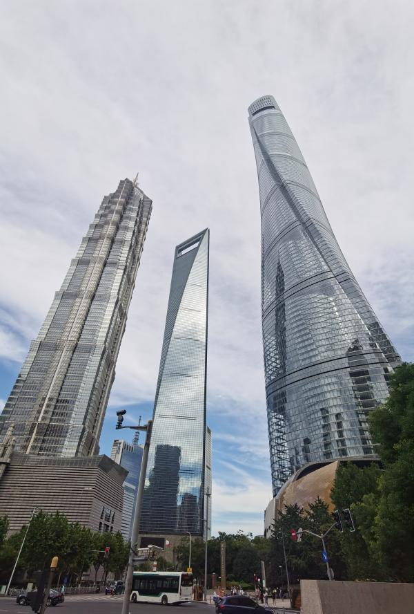 在云上工作的陆家嘴金融人，与上海国际金融中心一起迈向新高度